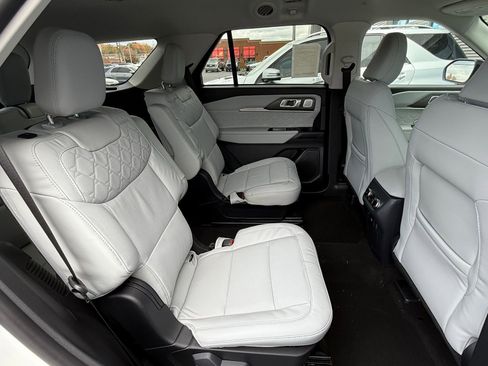 New 2026 Ford Explorer Platinum w/ LUX Leather Package image 19