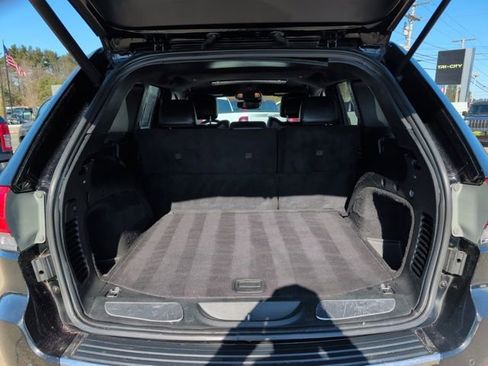 Used 2018 Jeep Grand Cherokee Limited image 28