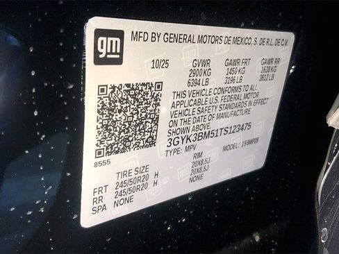 New 2026 Cadillac Optiq Luxury 1 image 36