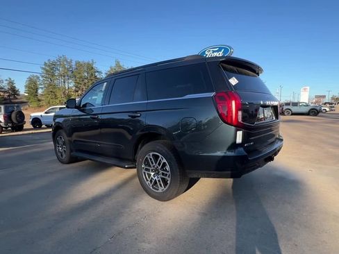 New 2026 Ford Expedition Active image 4