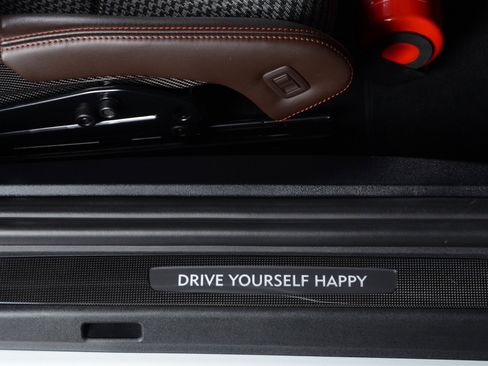 Used 2016 Porsche 911 R image 6