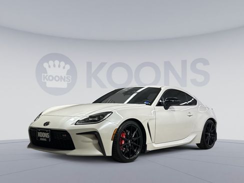 Used 2025 Toyota GR86 Premium w/ Performance Package RWD image 1