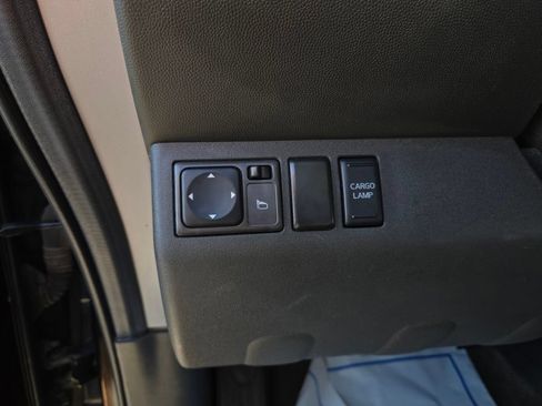 Used 2011 Nissan Frontier PRO-4X w/ Pro-4x Luxury Pkg AWD/4WD image 13
