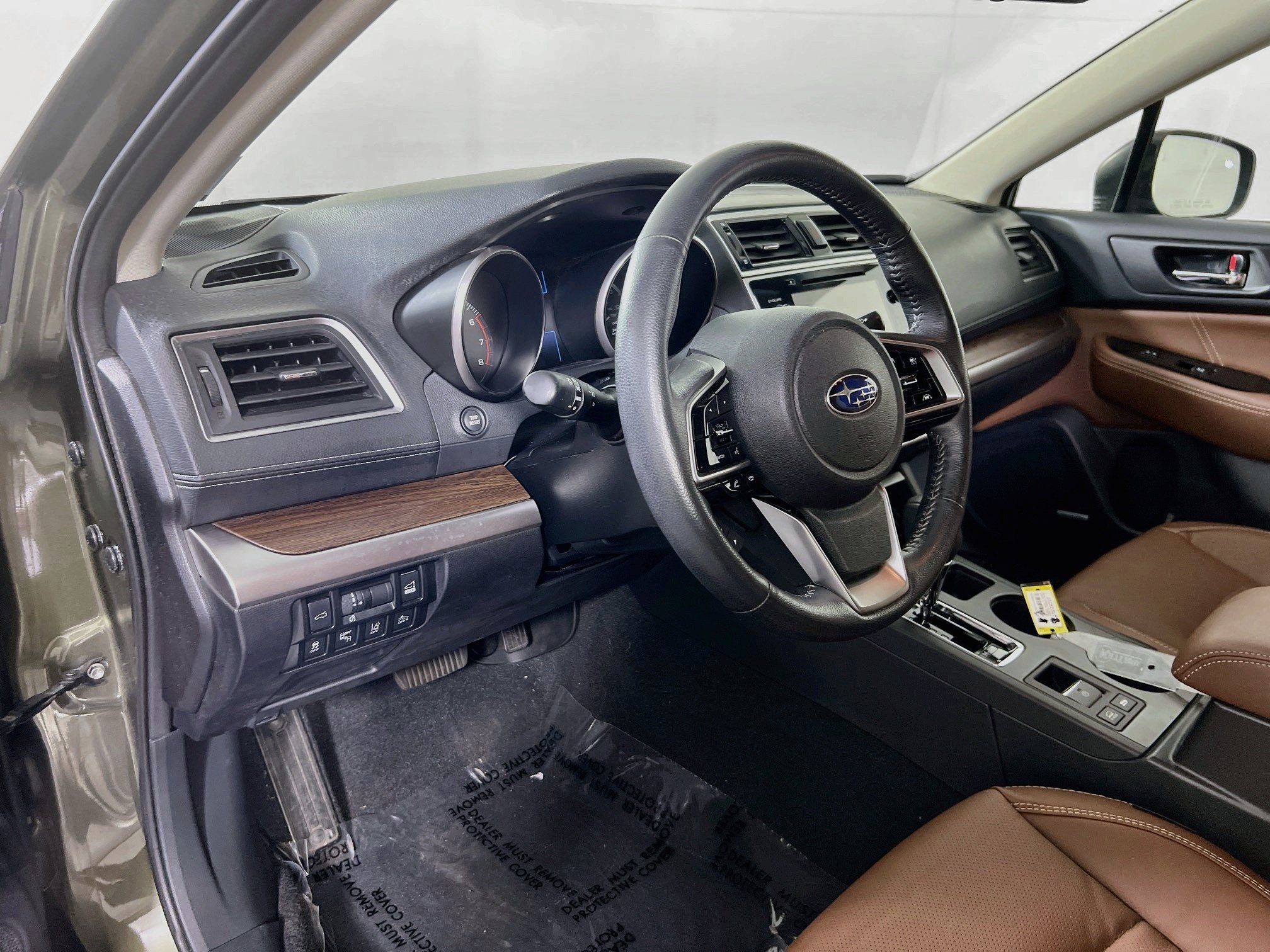 Used 2018 Subaru Outback 2.5i Touring AWD/4WD image 9