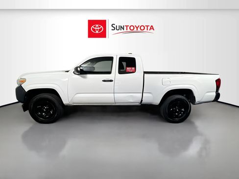 Used 2020 Toyota Tacoma SR image 7