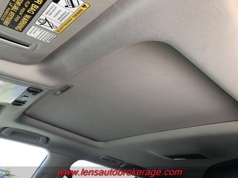Used 2015 Lexus LX 570 4WD w/ Luxury Package image 16