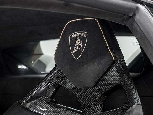 Used 2024 Lamborghini Huracan Tecnica RWD image 20
