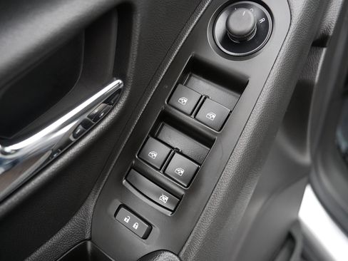 Used 2022 Chevrolet Trax LT w/ Sport Edition image 19