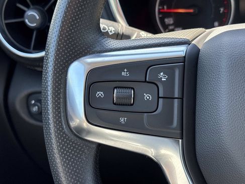 Used 2025 Chevrolet Blazer LT AWD/4WD image 17