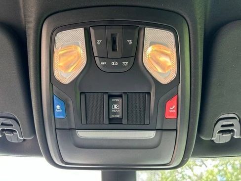 Used 2022 RAM 1500 Big Horn AWD/4WD image 46
