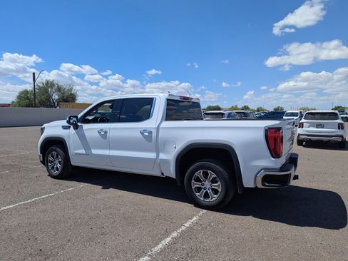 Used 2025 GMC Sierra 1500 SLT image 3