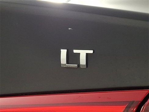 Used 2023 Chevrolet Malibu LT image 30