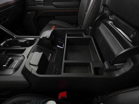 Used 2023 GMC Sierra 1500 AT4 w/ AT4 Premium Package image 29