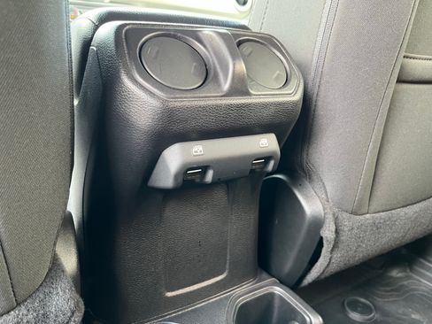 Used 2018 Jeep Wrangler Unlimited Sport S AWD/4WD image 17