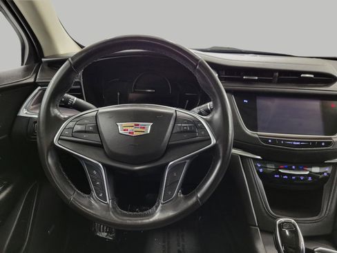Used 2018 Cadillac XT5 Premium Luxury AWD/4WD image 6