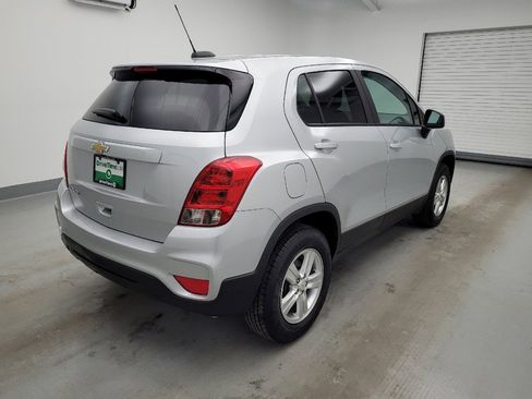 Used 2021 Chevrolet Trax LS w/ Tint and Cruise Package AWD/4WD image 9