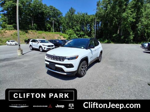 Certified 2025 Jeep Compass Limited w/ Elite Group AWD/4WD image 1