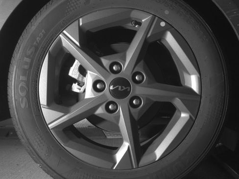Used 2025 Kia K4 FWD image 15