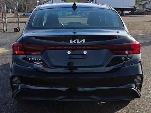 Used 2024 Kia Forte LXS FWD image 4