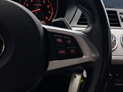 Used 2012 BMW Z4 sDrive28i image 13