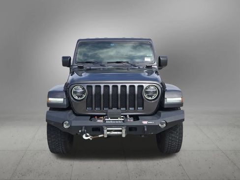 Used 2018 Jeep Wrangler Unlimited Sahara AWD/4WD image 9