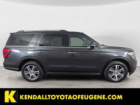 Used 2024 Ford Expedition Limited AWD/4WD image 6