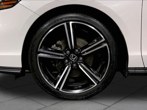 Used 2025 Honda Accord Sport image 11
