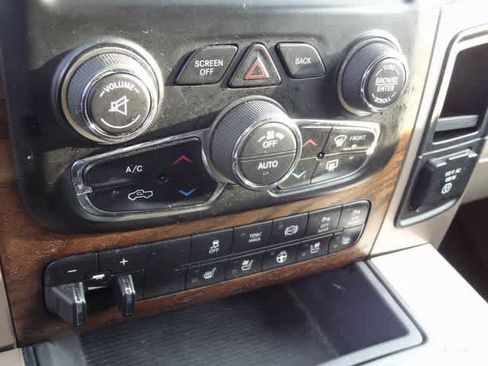 Used 2018 RAM 3500 Laramie Longhorn image 18