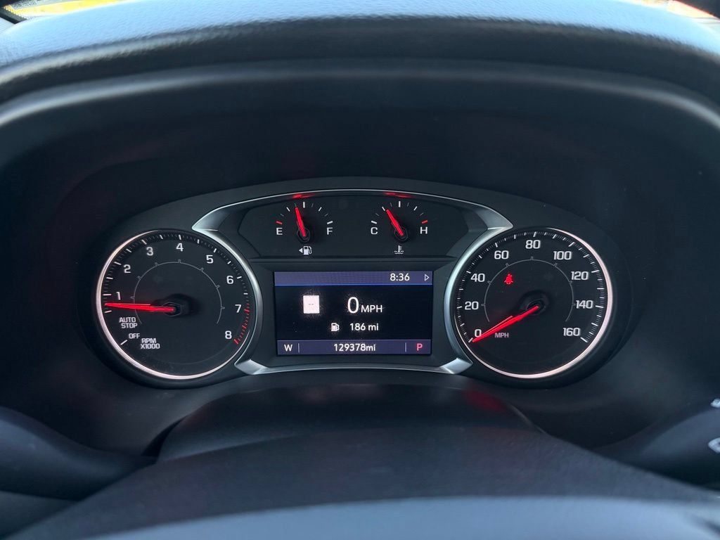 Used 2020 GMC Acadia SLT w/ Trailering Package FWD image 19
