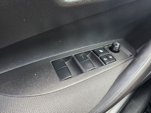 Used 2025 Toyota Corolla LE image 26