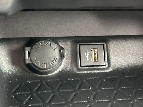 Used 2023 Toyota RAV4 LE image 22