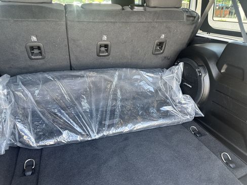 Used 2022 Jeep Wrangler Unlimited Rubicon w/ LED Lighting Group image 25