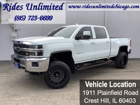 Used 2015 Chevrolet Silverado 2500 LT w/ LT Convenience Package AWD/4WD image 2