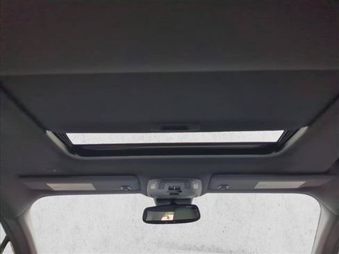 Used 2024 Toyota Sienna XSE w/ XSE Plus Package FWD image 25