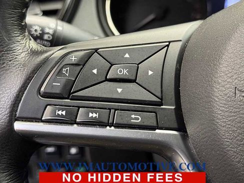 Used 2019 Nissan Rogue SV w/ Sun & Sound Touring Package AWD/4WD image 40