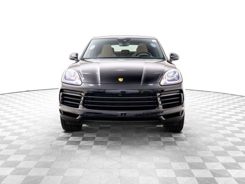 Certified 2023 Porsche Cayenne Platinum Edition image 8