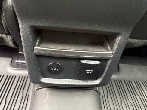 Used 2022 Ford Edge SEL w/ Convenience Package image 32