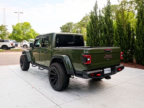 Used 2021 Jeep Gladiator Rubicon AWD/4WD image 9