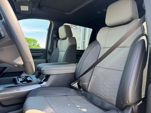 New 2026 Chevrolet Silverado 2500 ZR2 AWD/4WD image 6