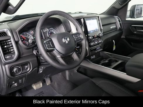 New 2026 RAM 1500 4x4 Crew Cab image 27