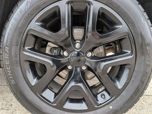 Used 2018 Jeep Renegade Altitude image 7