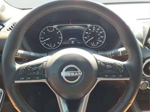 Used 2025 Nissan Sentra SR FWD image 14