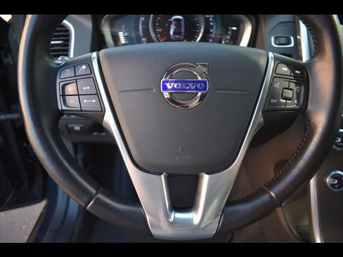 Used 2016 Volvo XC60 T5 Platinum FWD image 13