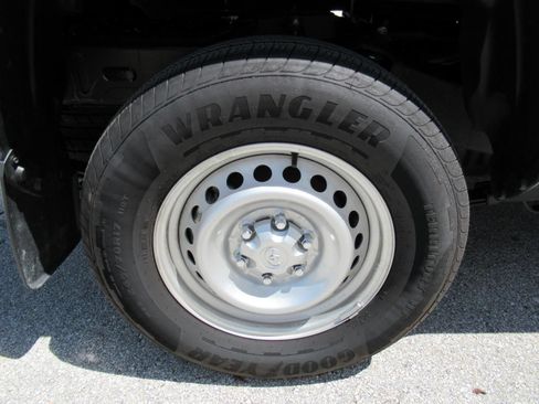 Used 2025 Toyota Tacoma SR w/ Towing Package AWD/4WD image 30