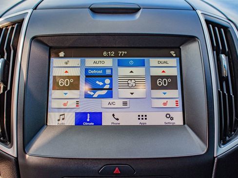 Used 2018 Ford Edge SEL w/ Equipment Group 201A AWD/4WD image 27