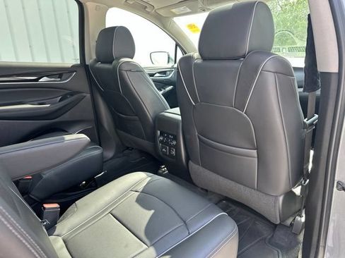 Used 2021 Buick Enclave Avenir w/ Avenir Technology Package AWD/4WD image 46