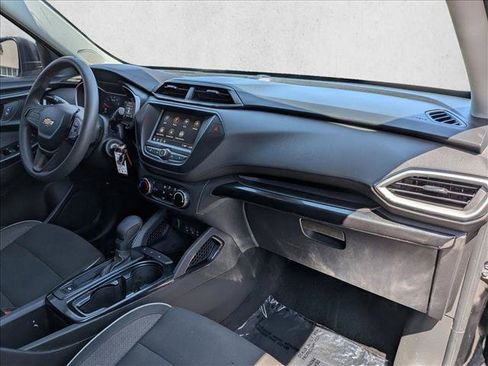 Used 2021 Chevrolet TrailBlazer LS FWD image 19