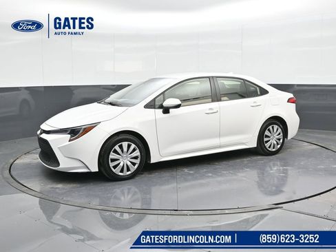 Used 2022 Toyota Corolla LE image 7