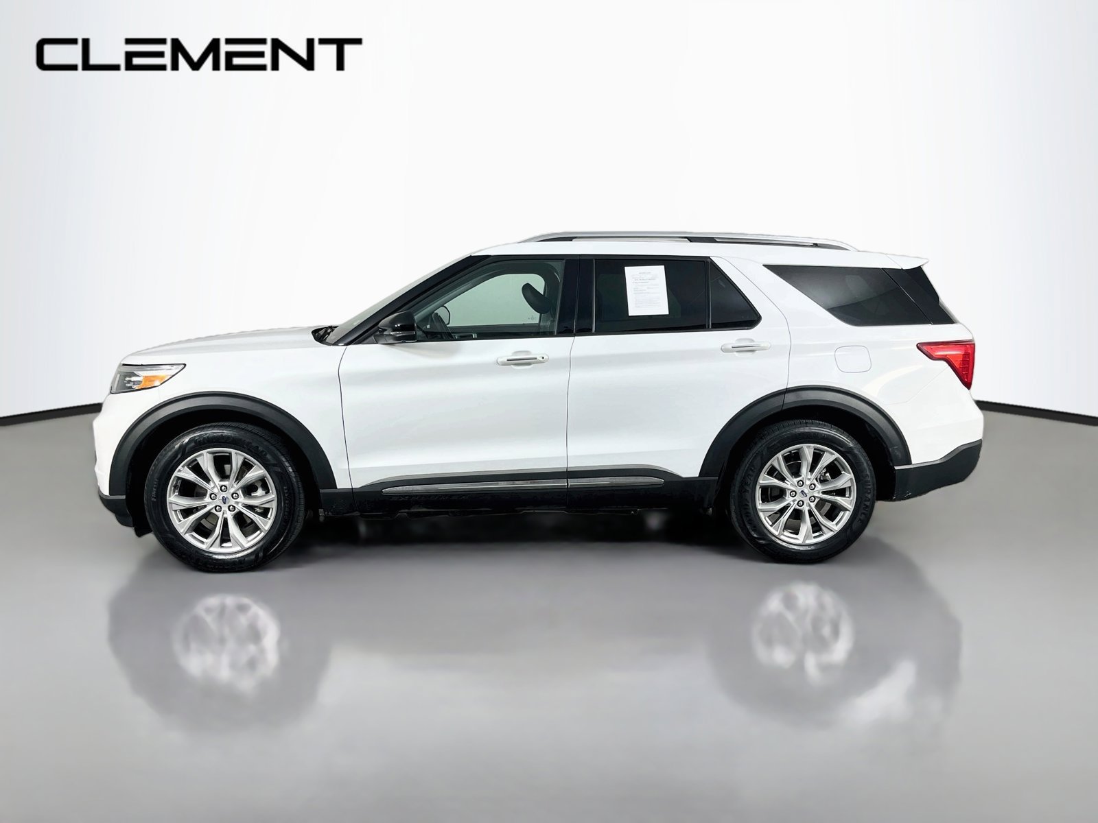Used 2023 Ford Explorer Limited w/ Equipment Group 301A RWD image 5