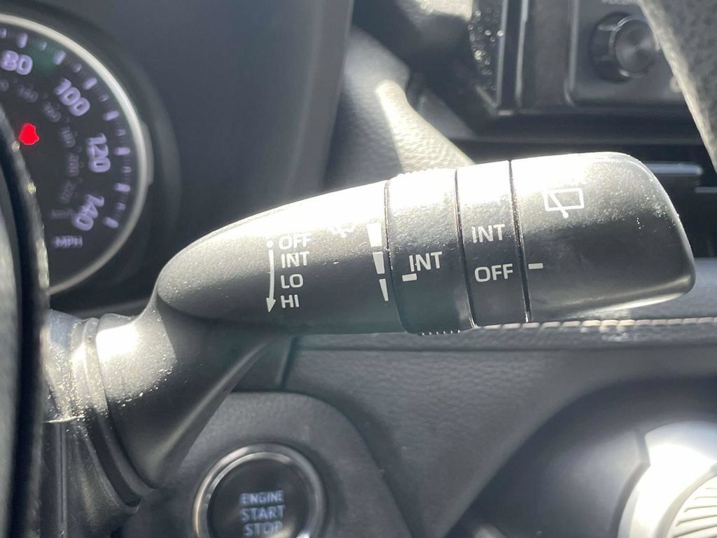 Used 2021 Toyota RAV4 XLE FWD image 25